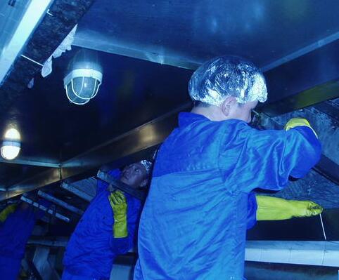 艷陽天合作抽油機清洗